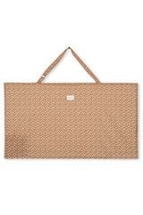 delantal-de-lactancia-de-la-marca-Gabis