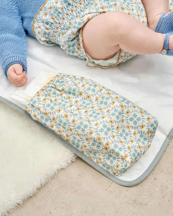 Los mejores accesorios para acompañar tu cambiador portátil de bebé – Gabis
